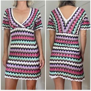 Vintage Y2K Guess Zig Zag Multi-Color Rainbow Stripe Mini Dress size Medium